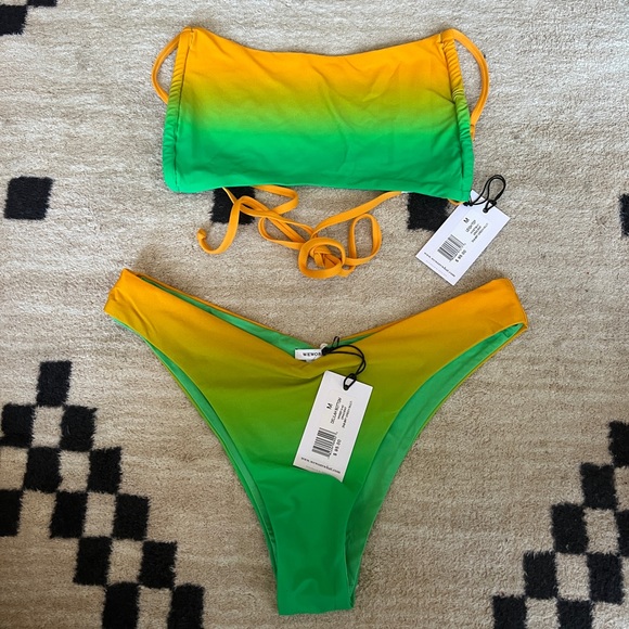 WeWoreWhat - Leigh Gradient Bikini Top (M) & Delilah Gradient Bikini Bottom (M) - Picture 7 of 8